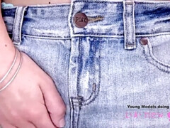 18 jahre, Hinterzimmer, Blondine, Frau, Hd, Öffentlich, Jungendliche (18+), Jungfrau