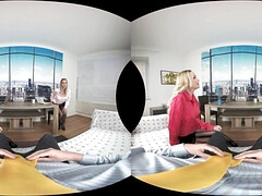 Dos Milf Rubias POV VR porn in 4k - amateur threesome hardcore cock sharing with 2 busty blondes