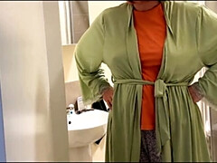 Emma Voyeur Caught Peeing - Angry Stepmom Humiliated in 4K Voyeur Fantasy