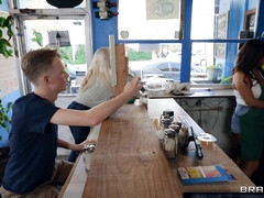 Grosser schwanz, Hardcore, Mutti, Natürlichen titten, Pornostars, Realität, Titten, Nass