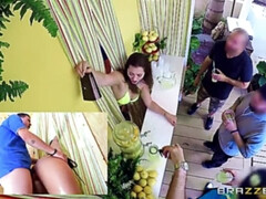 Kont, Achter de coulissen, Bruinharig, Natuurlijke tieten, Realiteit, Speelgoed