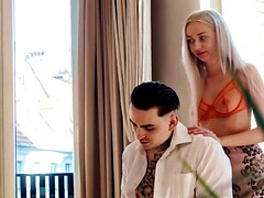 Verga grande, Rubia, Corridas, Lamidas, Pezones, Tatuaje, Adolescente, Voyeur