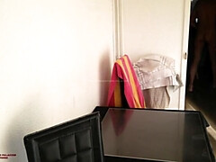 Grosser schwanz, Pummelig, Französisch, Handjob, Selbstgemacht, Mutti, Orgasmus, Rasiert