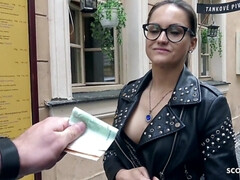 18 jaar, Grote mammen, Sperma shot, Duits, Brillen, Harig, Hardcore, Tiener