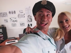 Chica, Culo grande, Tetas grandes, Rubia, Checa, Peludo, Perforación, Estrella porno