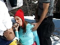 18 años, Verga grande, Estilo perrito, Doble penetracion, Tetas naturales, Al aire libre, Adolescente, Tetas