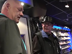 Grosse titten, Niederländisch, Lingerie, Reif, Milf, Prostituierte, Tätowierung, Titten