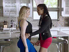 Большой член, Черные, Минет, Брюнетки, Семяизвержение, Две девушки, Лизание жопы, Втроем