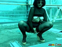 Risky Public Naked Walk & Masturbation Over Busy Road - First Experience