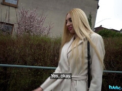 Amateur, Culo grande, Rubia, Garganta profunda, Casero, Pov, Público, Tatuaje