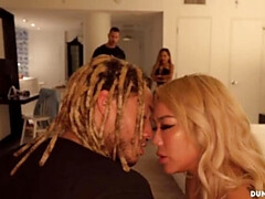 デカチン, デカパイ, バイセクシャル, フォアサム, 異人種間, キス, 下着, オッパイの