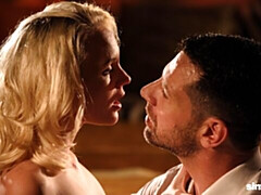 Gros cul, Grosse bite, Gros seins, Blonde, Sucer une bite, En levrette, Mère que j'aimerais baiser, Cheveux courts