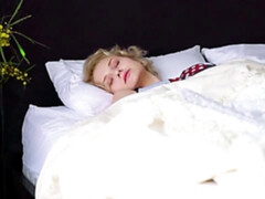 Blonde, Doigter, Branlette thaïlandaise, Masturbation, Seins naturels, Rasée, Solo, Nénés