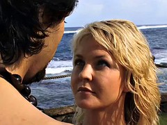 Plage, Gros seins, Célébrité, Softcore