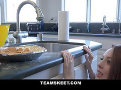 18, フェラチオ, イく瞬間, チン, 手コキする, ハードコア, 息子, ティーン