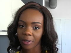 Leie, Schwarz, Aufs gesicht abspritzen, Küche, Lecken, Muschi, Rasiert, Jungendliche (18+)