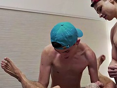 Homosexuelle, Groupe, Poilue, Mature, Tatouage, Plan cul à trois, Nénés