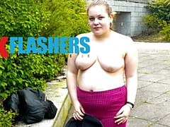 Belle grosse femme bgf, Gros seins, Britannique, Doigter, Exhib, Masturbation, De plein air, Public