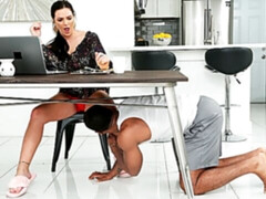 Gros cul, Grosse bite, Sucer une bite, Brunette brune, En levrette, Interracial, Mère que j'aimerais baiser, Nénés