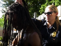 Большой член, Межрасовый секс, Милф, Втроем