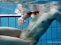 Cul, Hd, Petite femme, Piscine, Public, Fumer, Solo, Sous marin