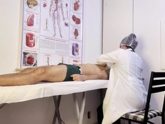 Leie, Grosser schwanz, Braunhaarige, Schmuddelige sprache, Würgen, Handschuhe, Handjob, Rau