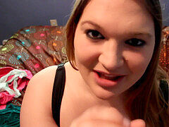 Virtual sex With plumper C.C.