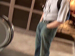 Madres para coger, Mamá, Chupando