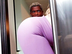 Culo grande, Verga grande, Tetas grandes, Rubia, Estilo perrito, Interracial, Madres para coger, Cabello corto