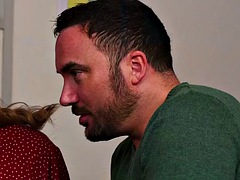 素人, 美女, フェラチオ, 着衣女と全裸男, グループ, 手コキする, 淫乱熟女, フェラする