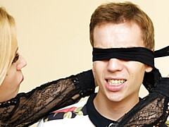 Enthousiasteling, Extreem, Fetisj, Eerste keer, Hd, Likken, Moeder die ik wil neuken, Kousen