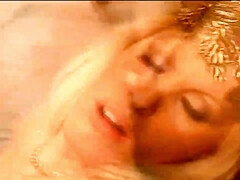 Grote mammen, Blond, Pijpbeurt, Diep in de keel, Lul, Ouderwets, Trio, Oud