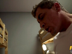 Amateur, Noire, Sucer une bite, En levrette, Faciale, Bâillonner, Masturbation, Nénés