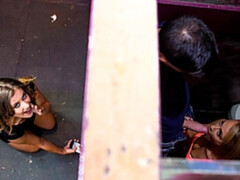 Cul, Blonde, Sucer une bite, En levrette, Branlette thaïlandaise, Seins naturels, Adolescente, Nénés