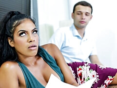 Gros cul, Grosse bite, Gros seins, Sucer une bite, Brunette brune, En levrette, Maigrichonne, Adolescente