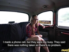 ブロンド, フェラチオ, 車, 眼鏡, 手コキする, アウトドア, ストリッピング, オッパイの