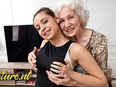 18 jahre, Vollbusig, Oma, Hd, Lecken, Reif, Muschi, Jungendliche (18+)