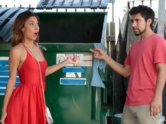 Cul, Gros seins, Sucer une bite, En levrette, Branlette thaïlandaise, Talons, Mère que j'aimerais baiser, Nénés