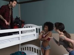 お尻, フェラチオ, 女 人男 人, 手コキする, ハードコア, ホテル, ティーン, 三人