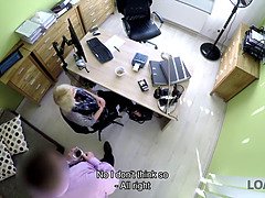 Arsch, Blondine, Geile alte tussi, Tschechisch, Fingern, Büro, Stiefmutter, Ablutschen