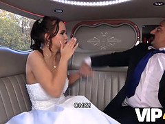 Tetas grandes, Novia, Coche, Vestido, Pov, Realidad, Medias largas, Tatuaje