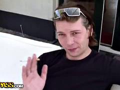 Tetas grandes, Morena, Sexo duro, Al aire libre