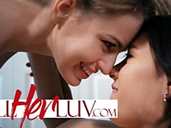 18 jaar, Blond, Duits, Likken, Natuurlijke tieten, Klein, Taboe, Tieten likken