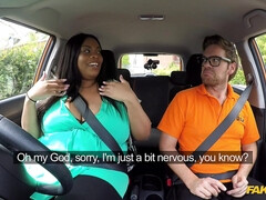 Enthousiasteling, Rondborstig, Auto, Hondjeshouding, Sperma in gezicht, Handbeurt, Buiten, Tieten likken