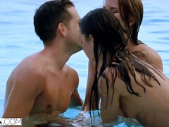 Минет, Член, Сперма на лице, Секс без цензуры, Лизание, На публике, Наездница, Сиськи