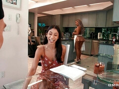 Gros seins, Sucer une bite, Plantureuse, Hard, Hd, Actrice du porno, Chatte, Réalité