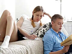 Cul, Grosse bite, Sucer une bite, En levrette, Seins naturels, Petite femme, Maigrichonne, Nénés