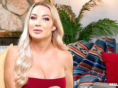 Entre bastidores, Negro, Rubia, Polla, Corridas faciales, Atragantadas, Sexo duro, Mojado