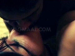 Asiatique, Gros cul, Gros seins, Brunette brune, Plantureuse, Indienne, Mère que j'aimerais baiser, Seins naturels