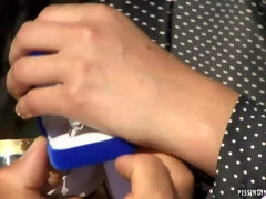 衣服着たままセックス, 口内発射, 顔射, ハードコア, オナニー, サテン, スパンキング, フェラする
